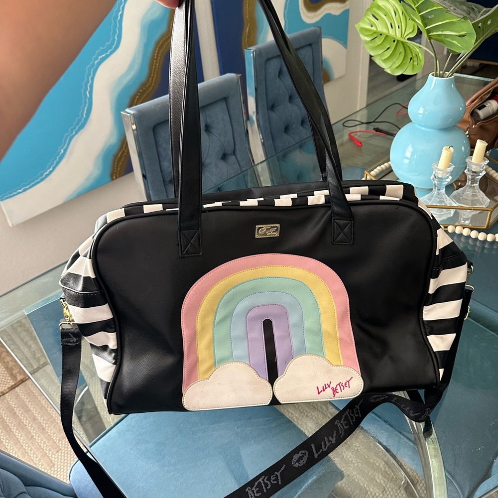 Betsey Johnson duffle Travel Bag with Rainbow Design - Picture 3 of 6